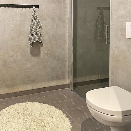2 Bedroom Gorgeous In *