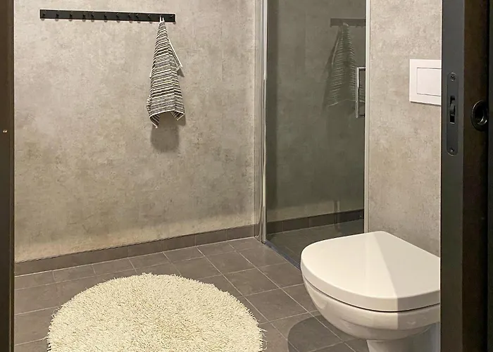 2 Bedroom Gorgeous In *